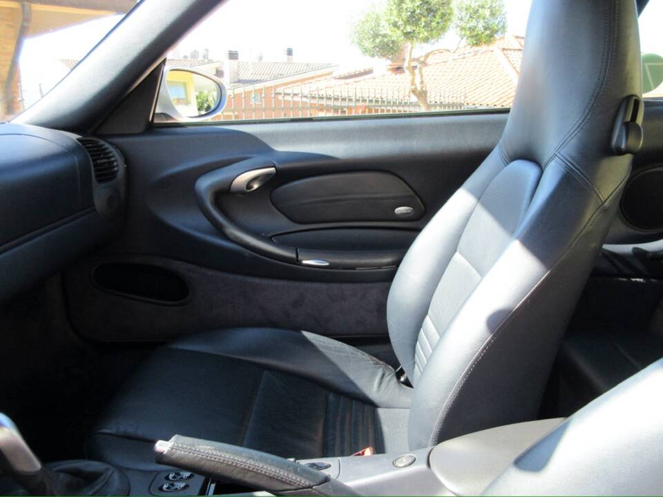 Bild 32/58 von Porsche 911 Carrera (2001)