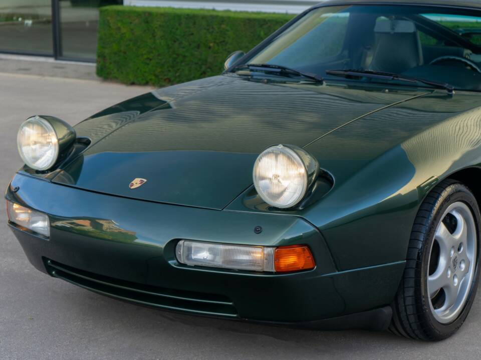 Afbeelding 5/46 van Porsche 928 GTS (1993)