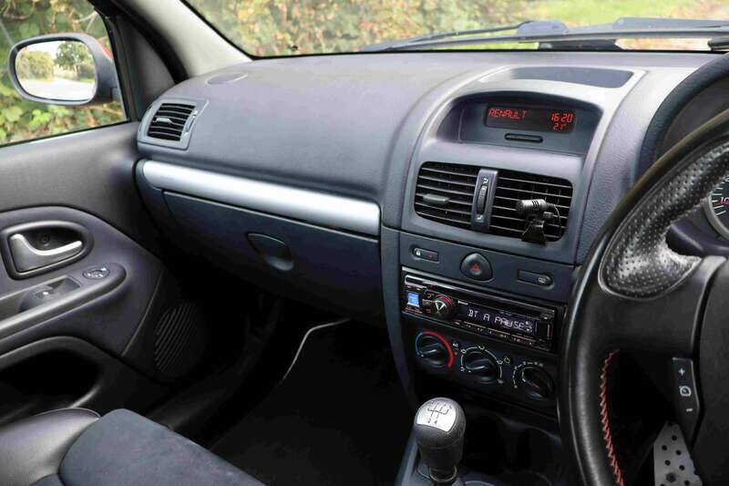 Imagen 27/34 de Renault Clio II RS 182 Cup (2005)
