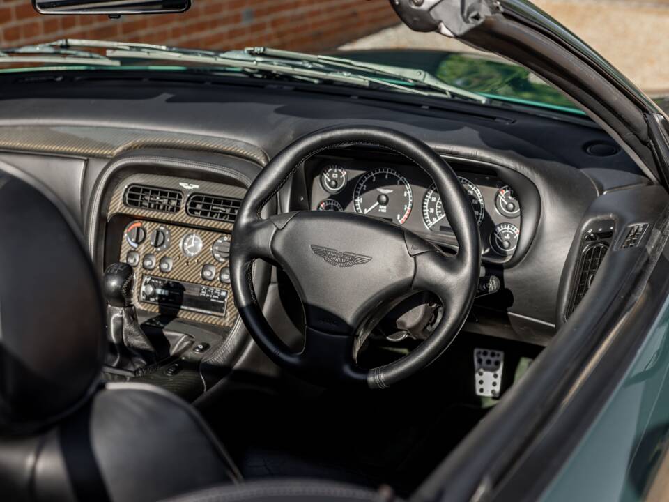 Bild 60/83 von Aston Martin DB 7 Vantage Volante (2001)