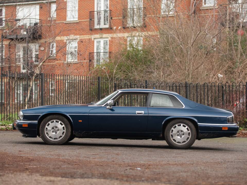 Image 9/50 de Jaguar XJS 4.0 Celebration (1995)