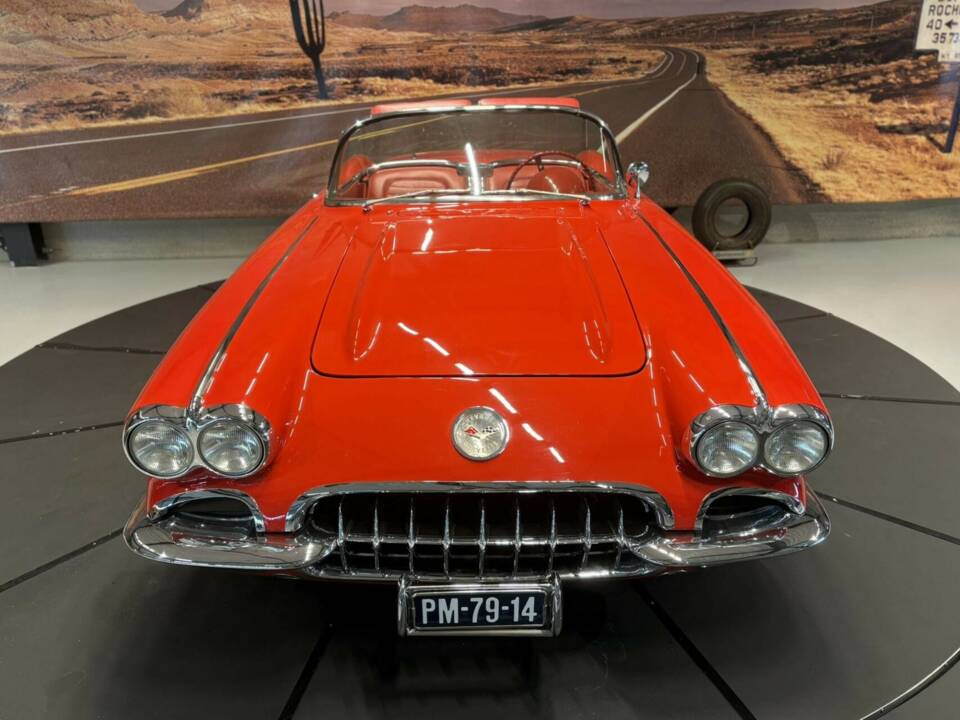 Image 11/50 of Chevrolet Corvette (1959)
