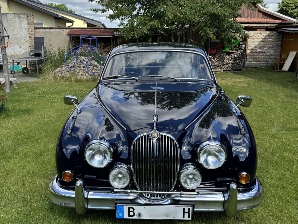 Imagen 3/50 de Jaguar Mk II 2.4 (1960)