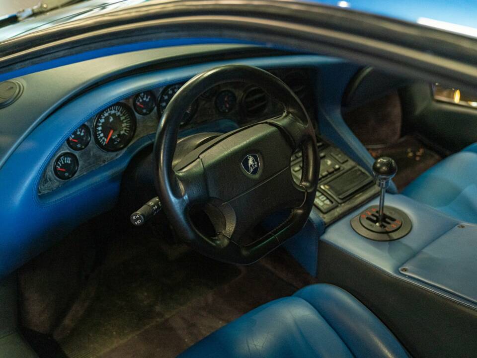 Image 24/36 of Lamborghini Diablo SV (1998)