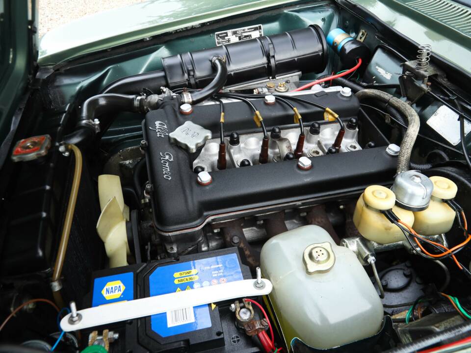 Bild 26/50 von Alfa Romeo 1750 GT Veloce (1971)