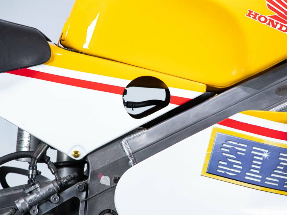 Bild 31/50 von Honda DUMMY (1992)
