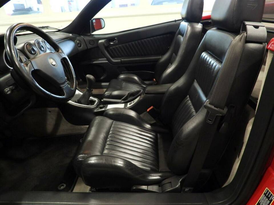 Immagine 3/10 di Alfa Romeo Spider 2.0 Twin Spark 16V (2001)