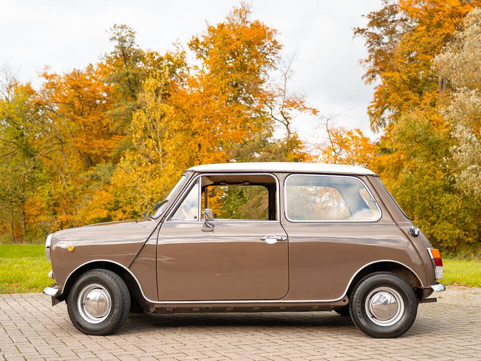 Immagine 4/36 di Innocenti Mini 1001 Export (1972)