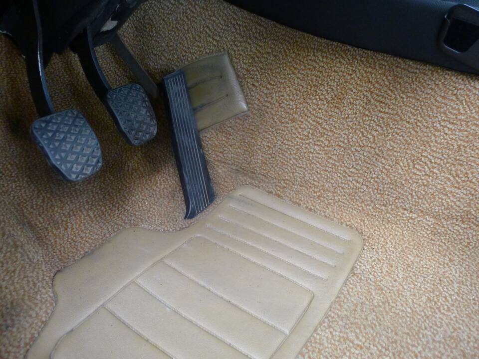 Immagine 26/50 di BMW 318 (1979)