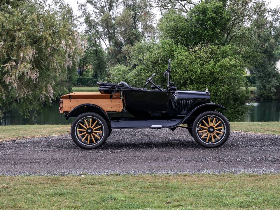 Bild 31/37 von Ford Model T (1918)