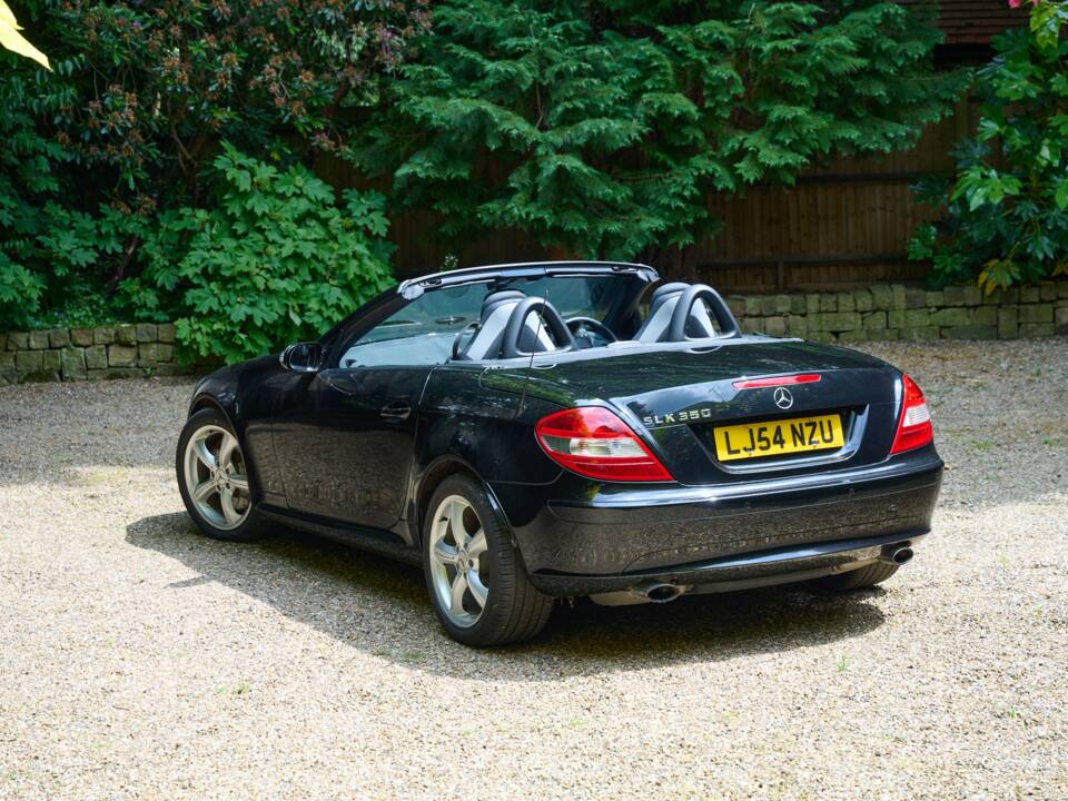 Image 28/50 of Mercedes-Benz SLK 350 (2004)