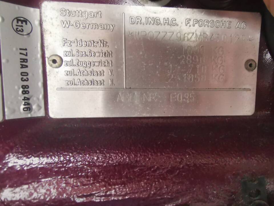 Image 21/51 of Porsche 911 Carrera 2 (WTL) (1990)