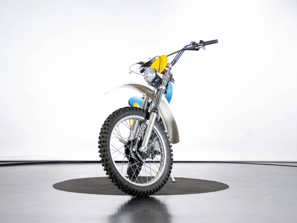Immagine 2/14 di KTM 125 MC/GS (1975)