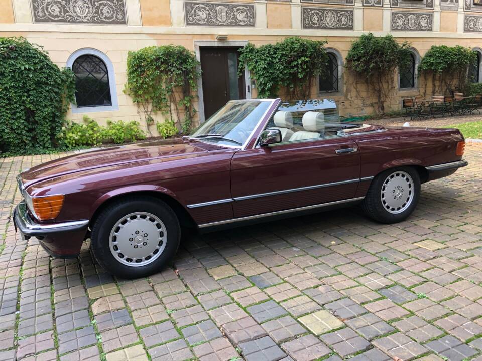 Image 1/22 of Mercedes-Benz 300 SL (1986)