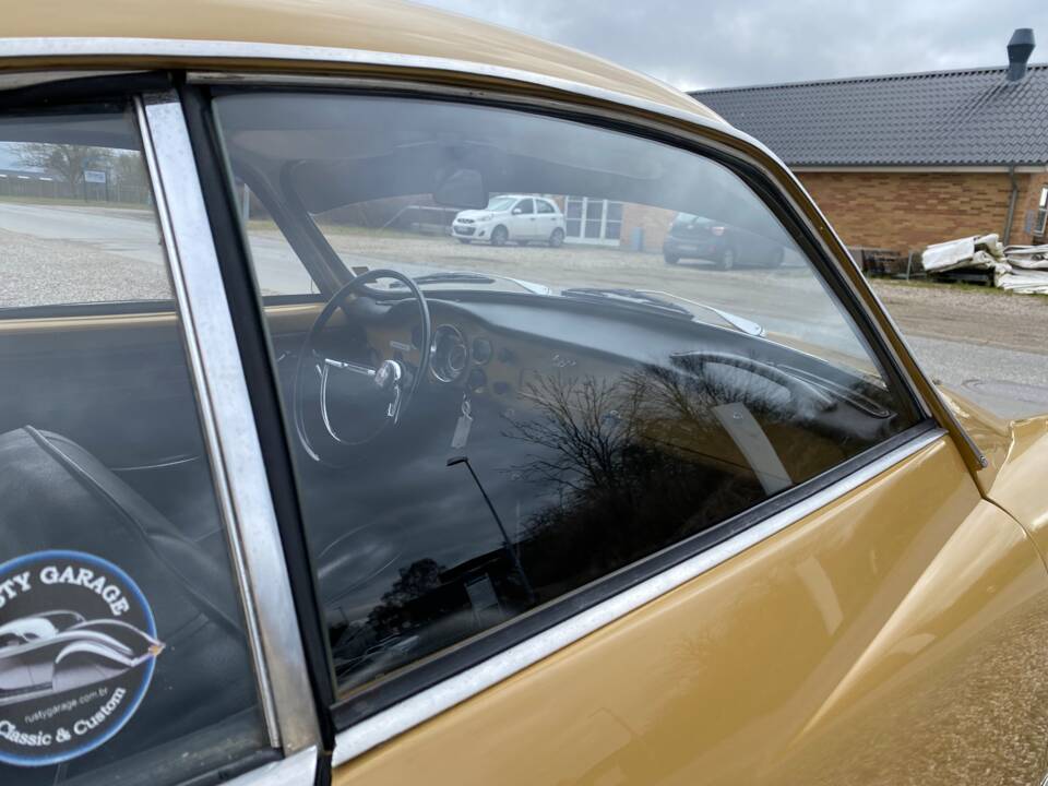 Image 39/42 de Volkswagen Karmann Ghia 1600 (1970)