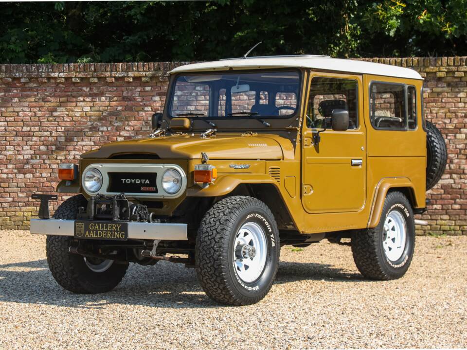 Image 8/50 de Toyota Land Cruiser BJ 40 (1979)
