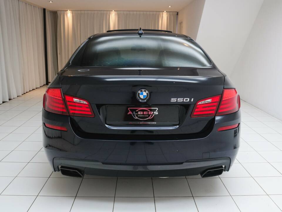 Image 5/24 of BMW 550i (2012)