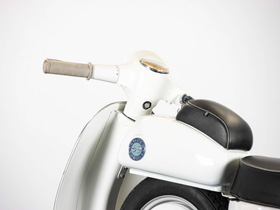 Immagine 15/50 di Piaggio Vespa 50 SS (1966)