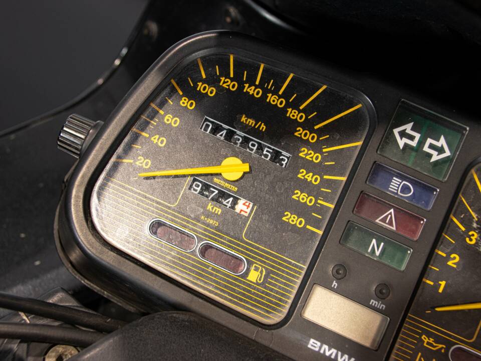 Image 39/50 of BMW K1 (1990)