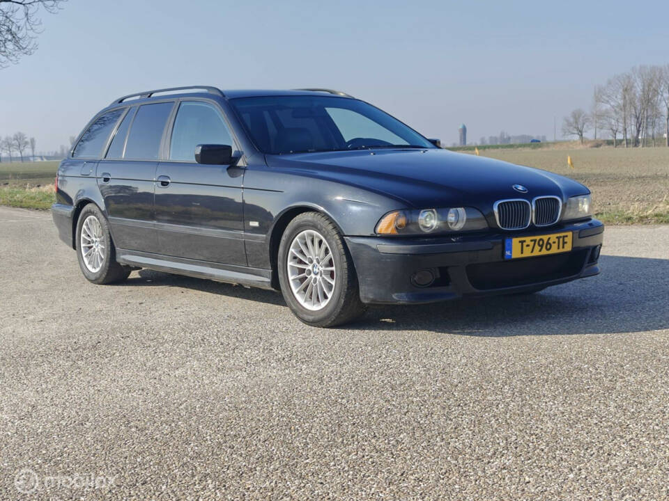 Afbeelding 6/29 van BMW 528i Touring (1999)