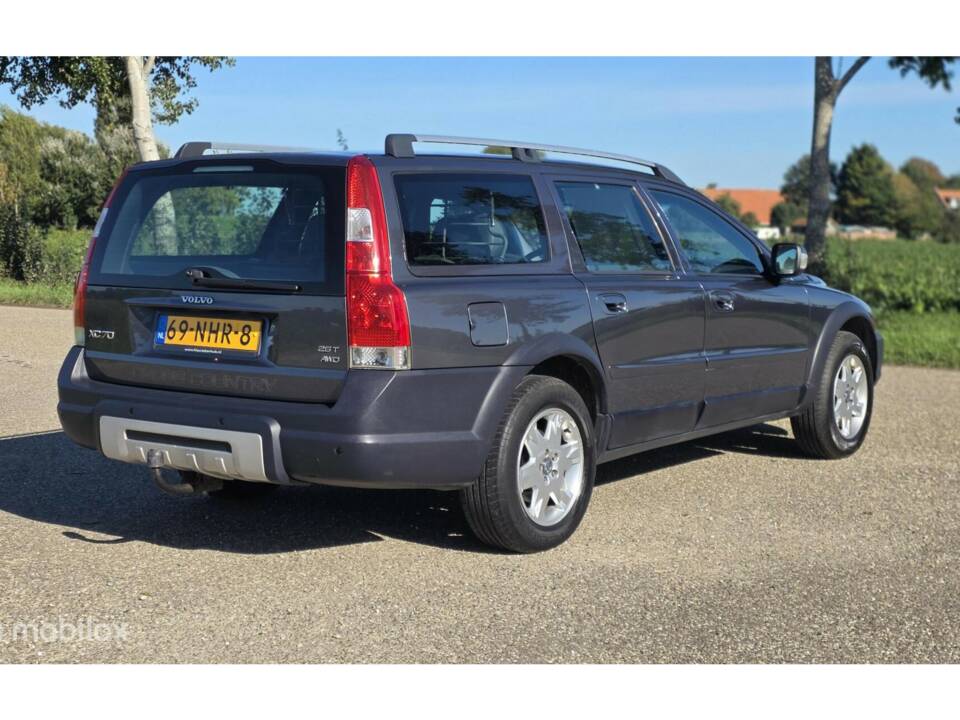 Bild 9/34 von Volvo XC70 2.5T AWD (2006)