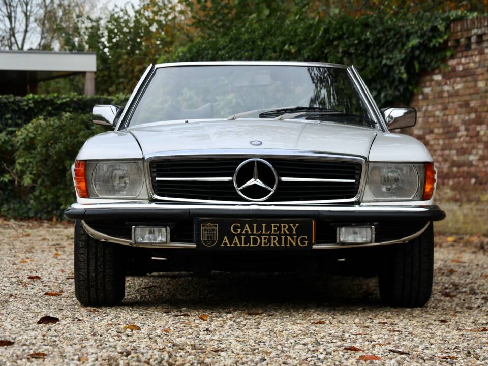 Bild 40/50 von Mercedes-Benz 280 SL (1977)