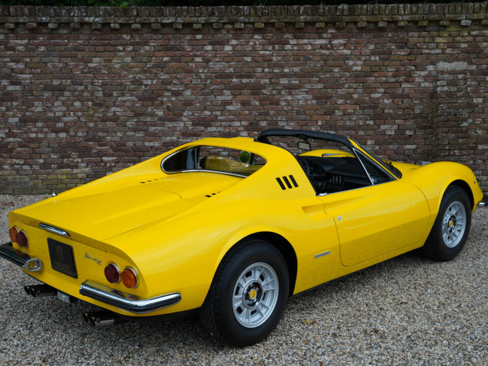 Bild 29/50 von Ferrari Dino 246 GTS (1973)