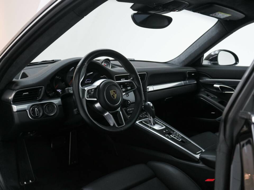Immagine 5/17 di Porsche 911 Carrera S (2016)