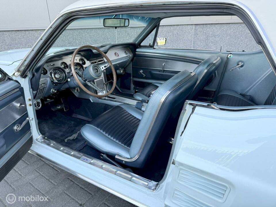 Image 10/36 of Ford Mustang Custom (1967)