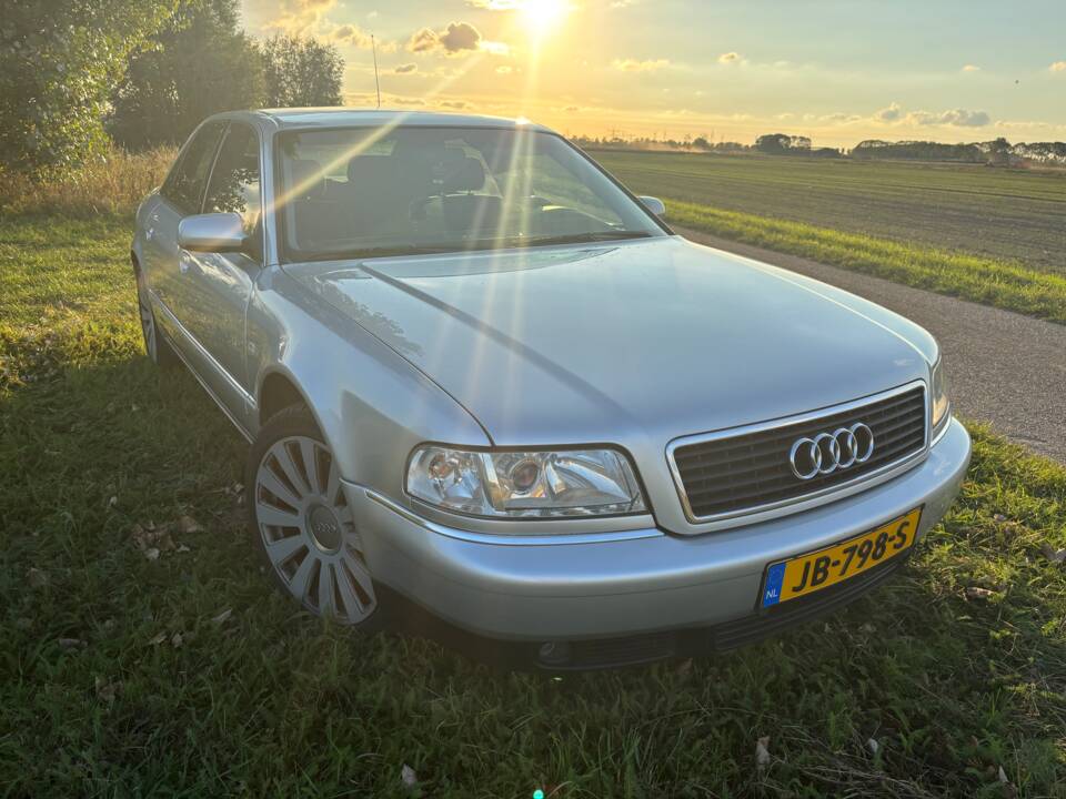 Bild 3/17 von Audi A8 3.7 (1998)