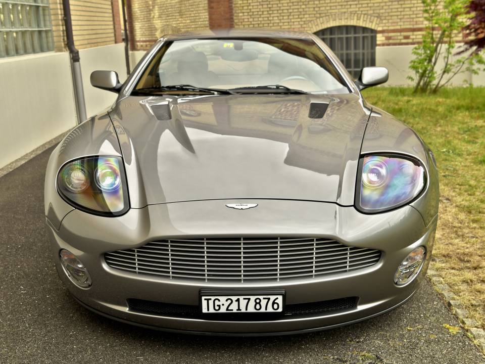 Bild 3/13 von Aston Martin V12 Vanquish (2002)