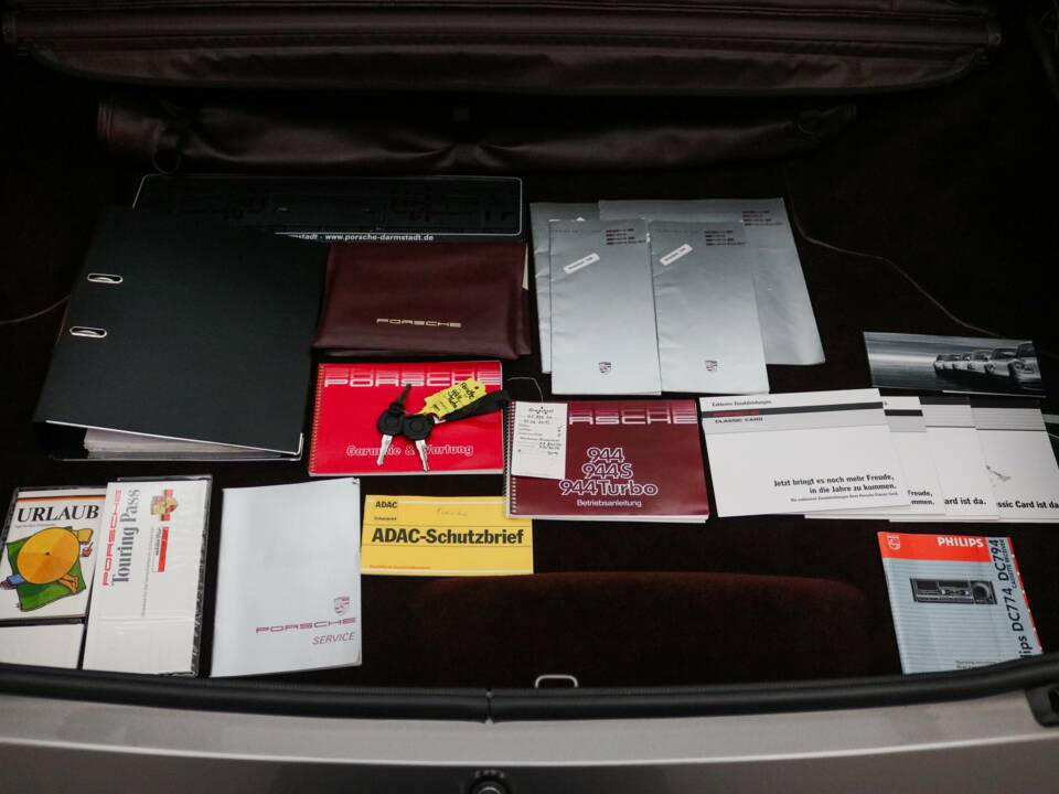 Bild 19/19 von Porsche 944 Turbo (1988)