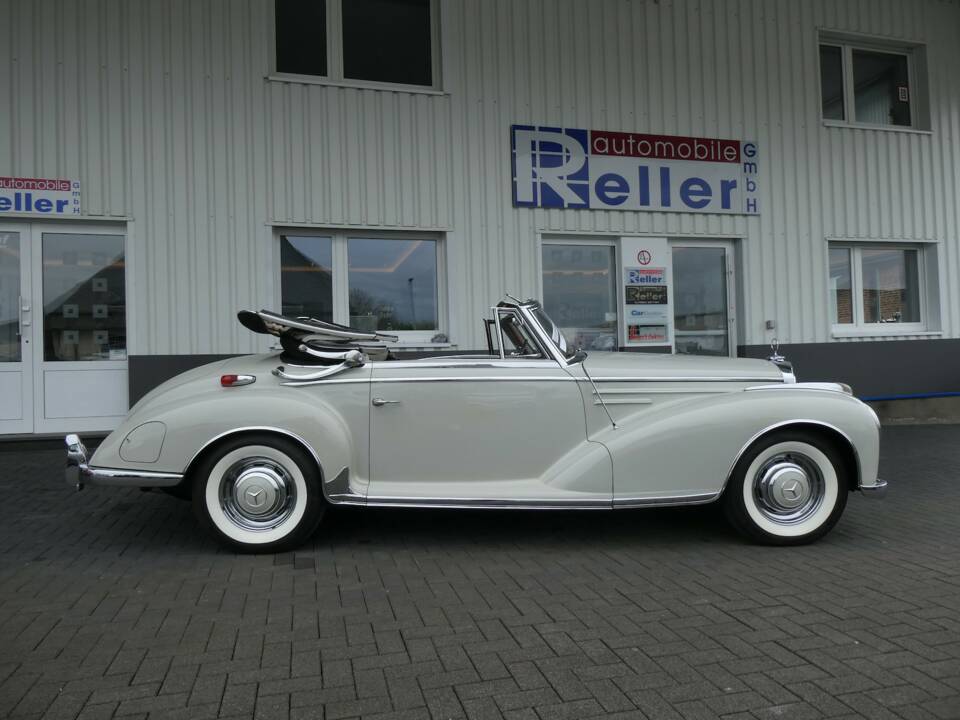 Immagine 8/33 di Mercedes-Benz 300 Sc Cabriolet A (1957)