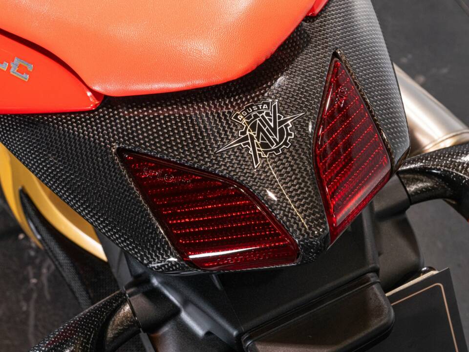 Image 38/50 of MV Agusta DUMMY (2008)