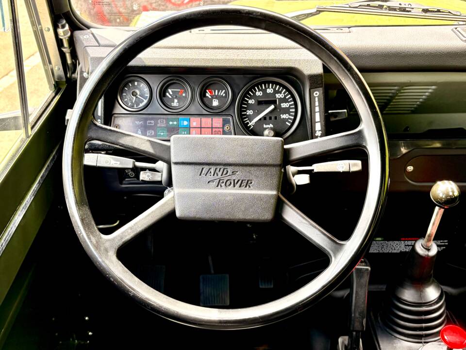 Bild 11/19 von Land Rover 90 (1987)