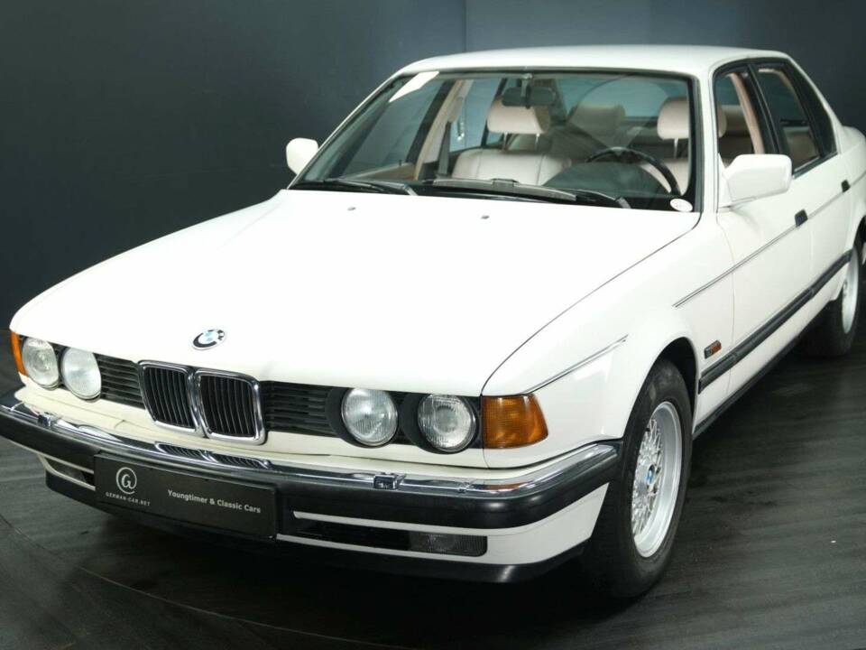 Imagen 1/30 de BMW 735i (1987)