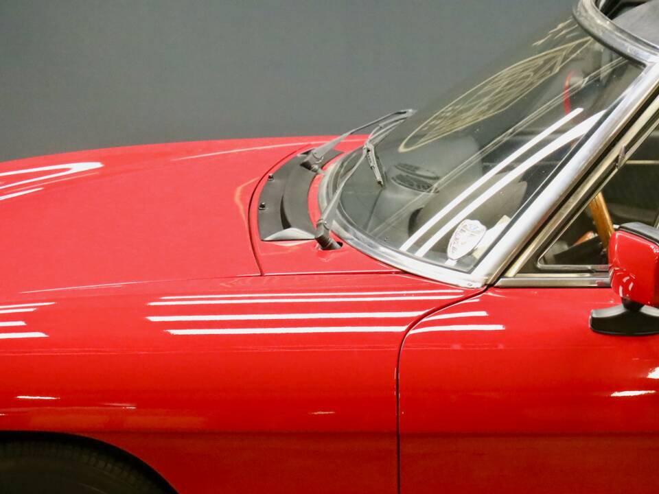 Image 20/50 of Alfa Romeo 2000 Spider Veloce (1982)
