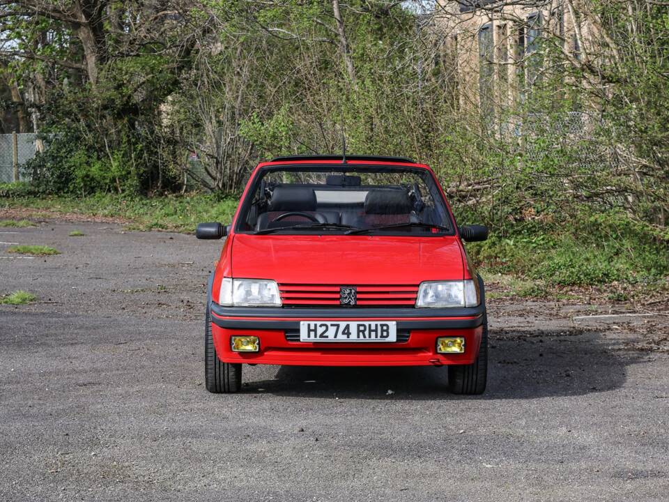 Image 22/39 of Peugeot 205 CTi (1991)