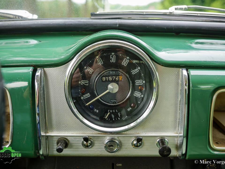 Image 7/43 of Morris Minor 1000 Traveller (1965)