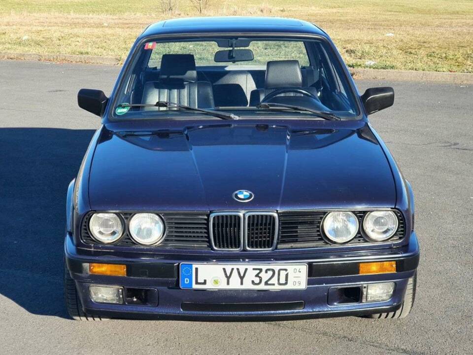 Bild 2/20 von BMW 320i (1990)