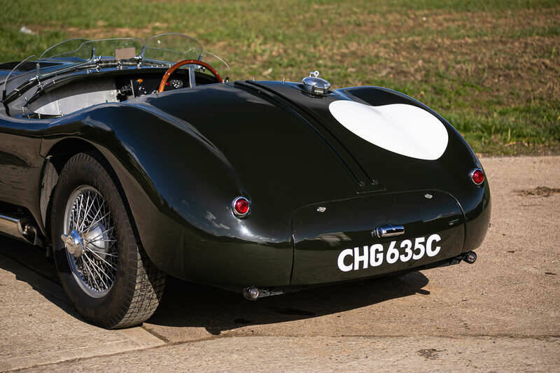 Image 12/41 de Jaguar XK 120 C (C-Type) (1965)