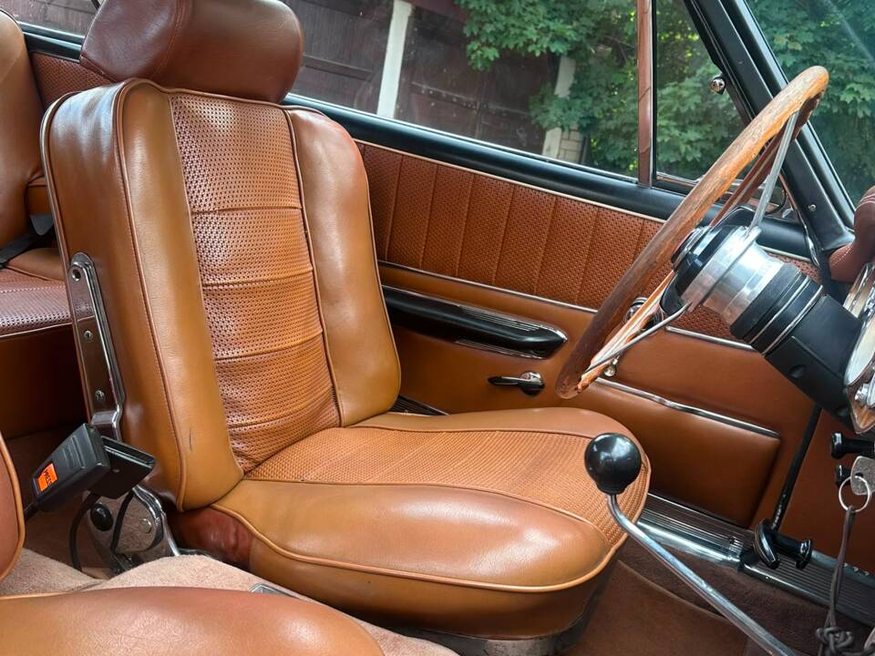 Bild 8/17 von FIAT 2300 S Coupé (1966)