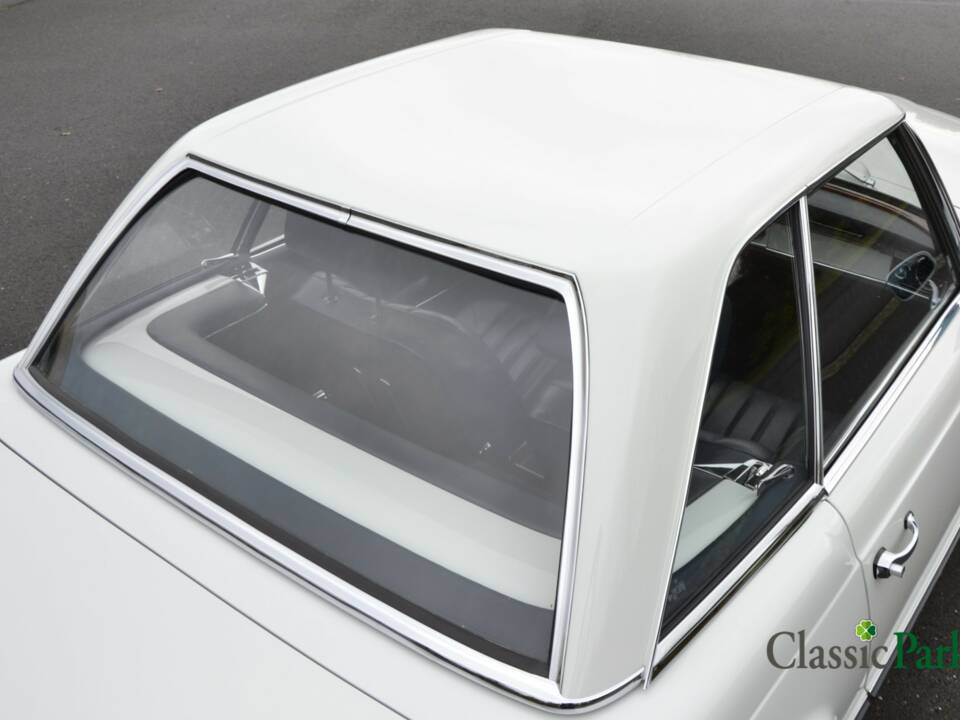 Image 11/50 of Mercedes-Benz 250 SL (1966)