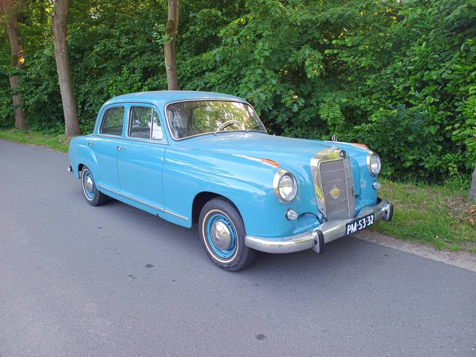 Bild 1/5 von Mercedes-Benz 219 (1959)