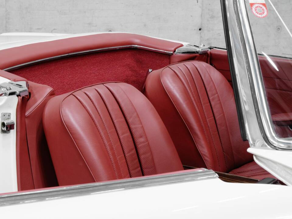 Immagine 28/40 di Mercedes-Benz 230 SL (1966)