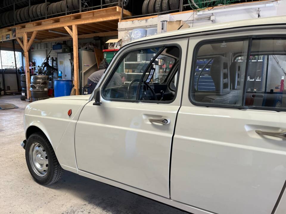 Immagine 26/54 di Renault R 4 TL (1987)