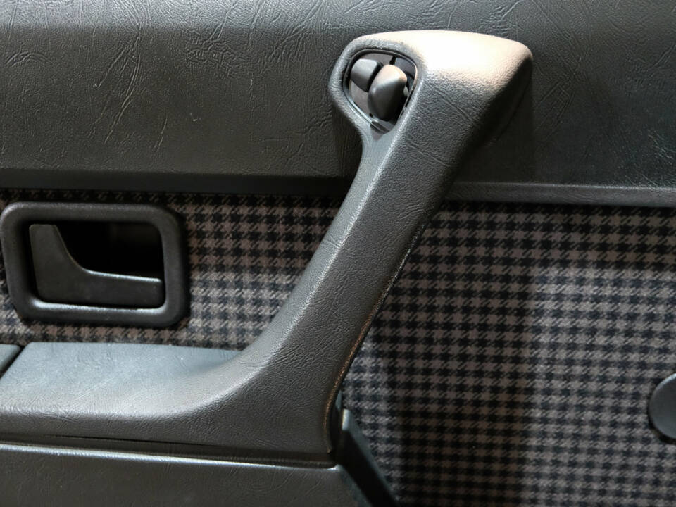 Image 14/18 de BMW 635 CSi (1986)