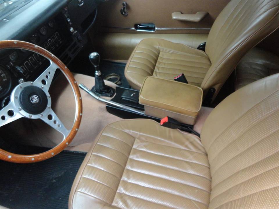 Bild 23/34 von Jaguar Type E V12 (2+2) (1973)