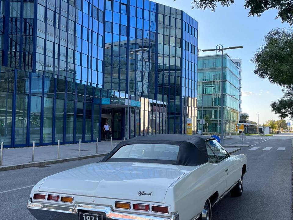 Bild 4/34 von Chevrolet Impala Convertible (1971)