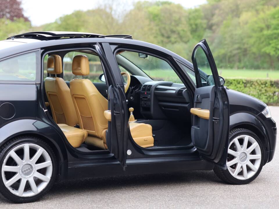 Image 17/23 of Audi A2 1.4 (2001)